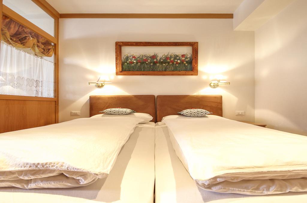 Apartments Chalet Ciufdlton Colfosco Luaran gambar